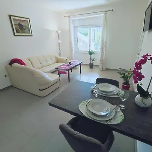 Lina At The Apartment Krk Town